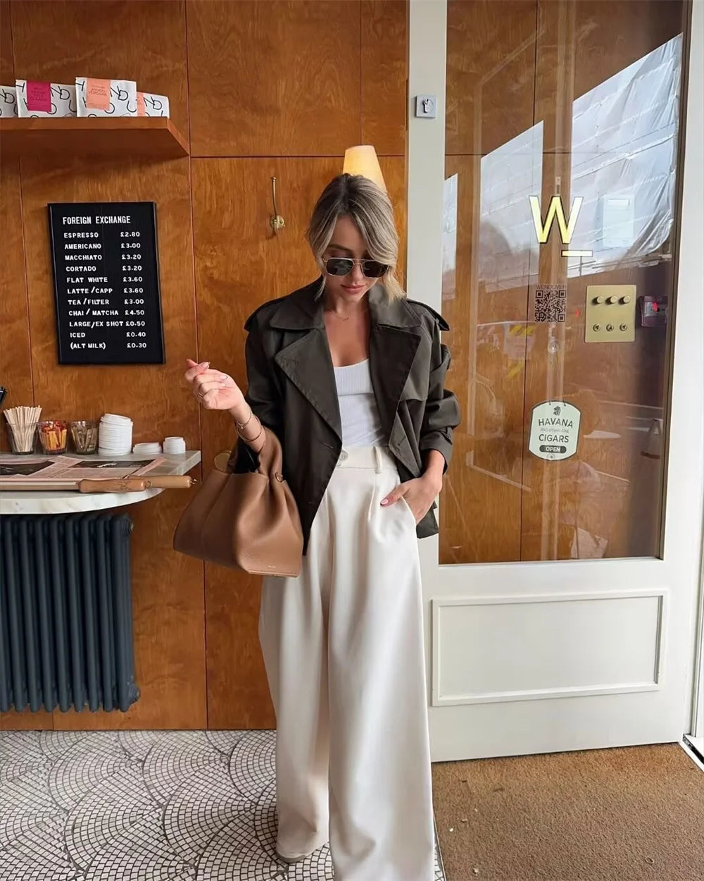 Ladies Vintage Cropped Trench Jacket – Chic Double-Breasted Style