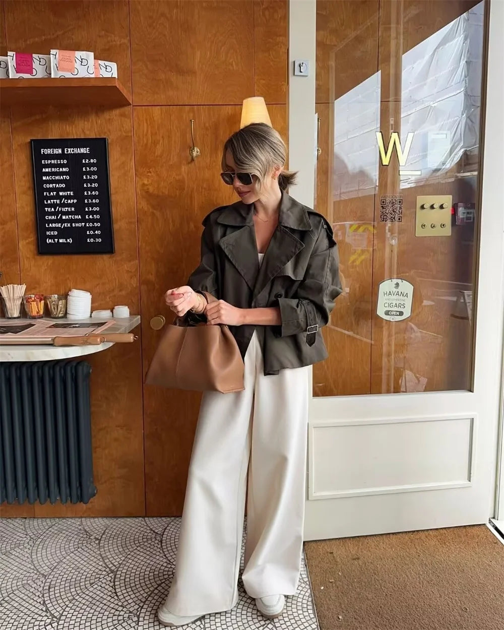 Ladies Vintage Cropped Trench Jacket – Chic Double-Breasted Style